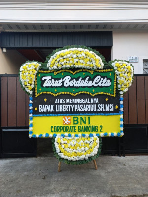 Papan Bunga Duka di Jampiroso